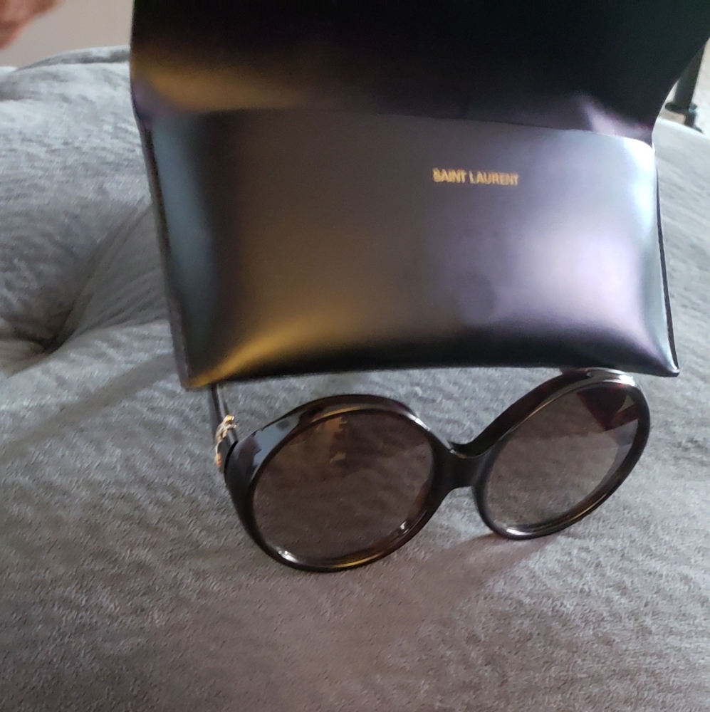 Black YSL Round Sunglasses with case
